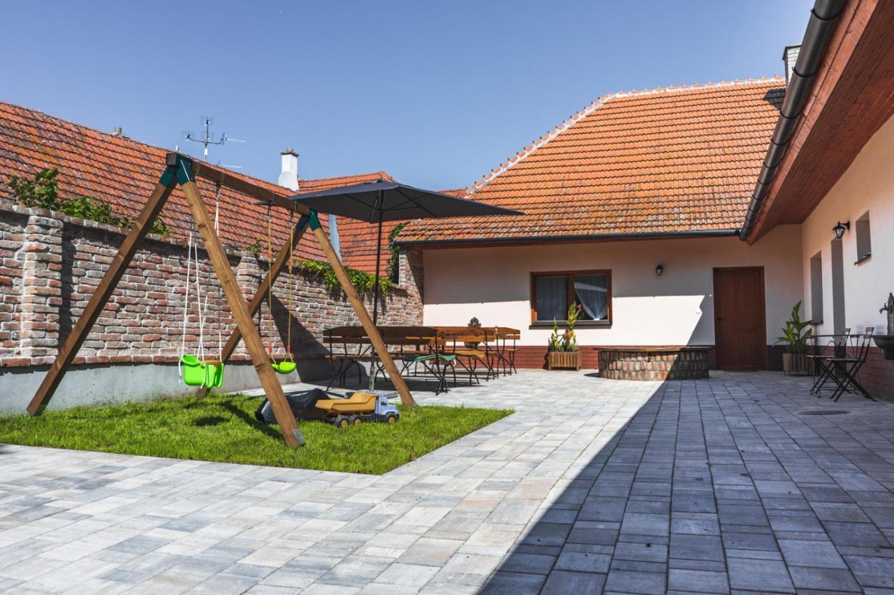 Apartmany Pulgary Bulhary Buitenkant foto